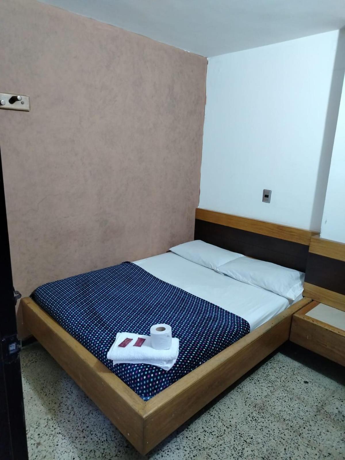 Hotel Country 메딜린 외부 사진
