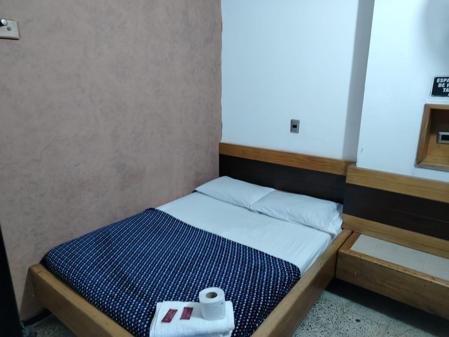 Hotel Country 메딜린 외부 사진