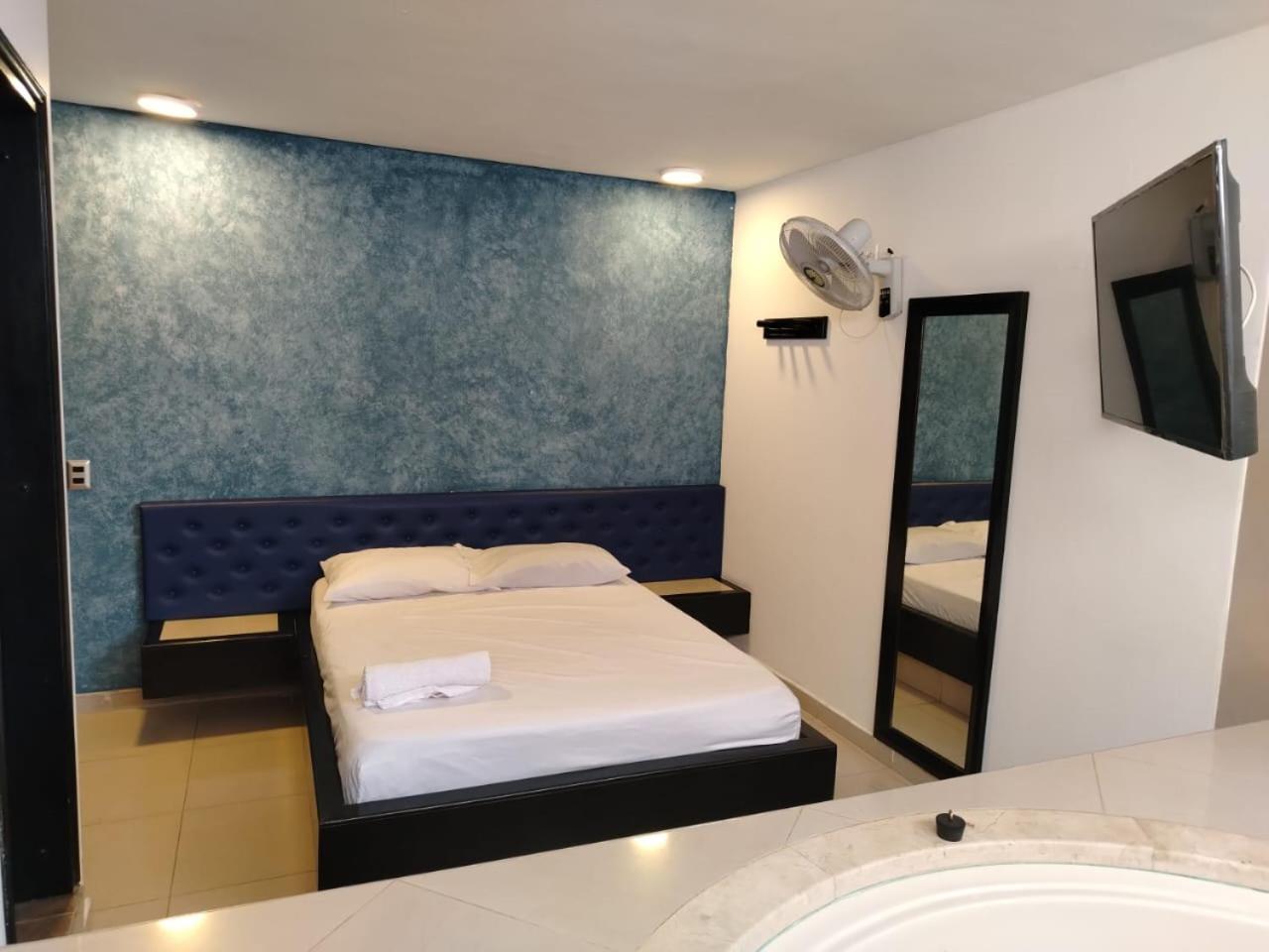 Hotel Country 메딜린 외부 사진